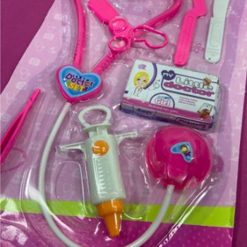 Imagem de Kit Médico Infantil Brinquedo Well Kids 6 Sortidos Itens Divertidos Colorido Rosa Resistente 44x22cm